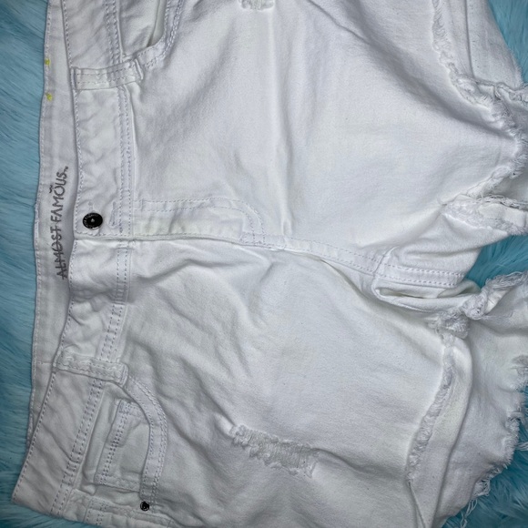 Women’s shorts - Picture 9 of 10